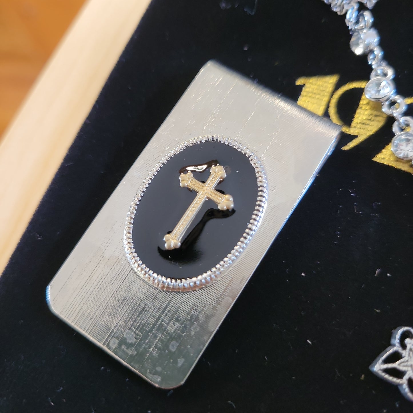 1928 Jewelry - Symbols Of Faith Oval Black Enamel Cross Men's Money Clip