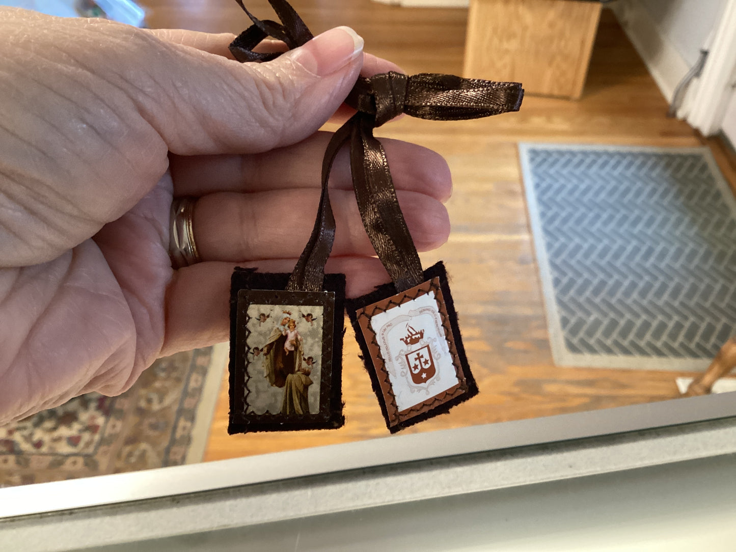 Brown scapular Small