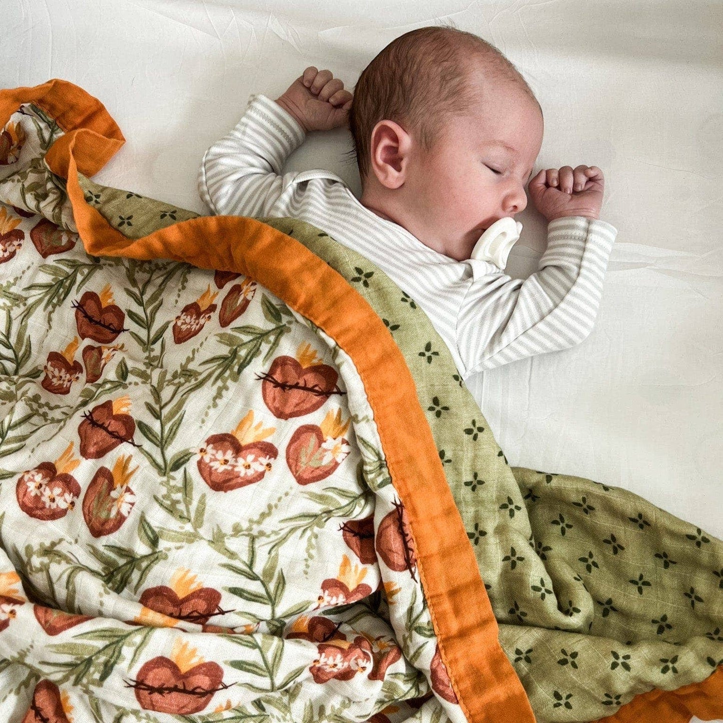 The Little Rose Shop - Holy Family Hearts Luxury Double Sided Muslin Catholic Blanket
