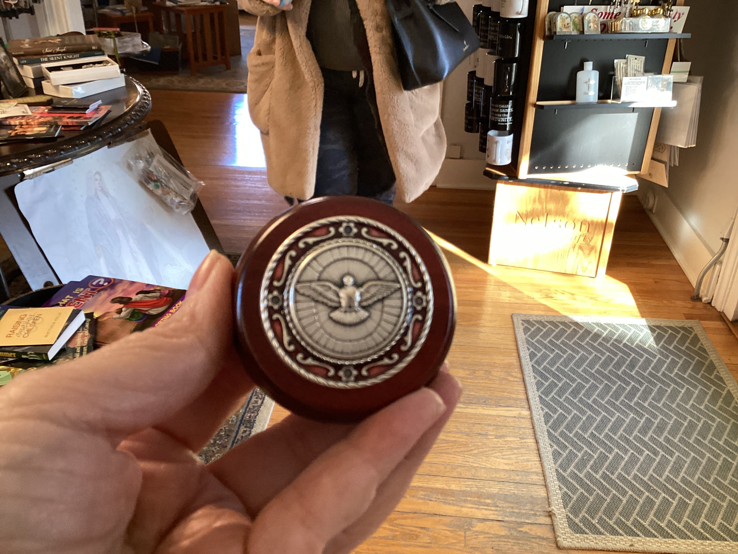 Round Wooden Keepsake Box