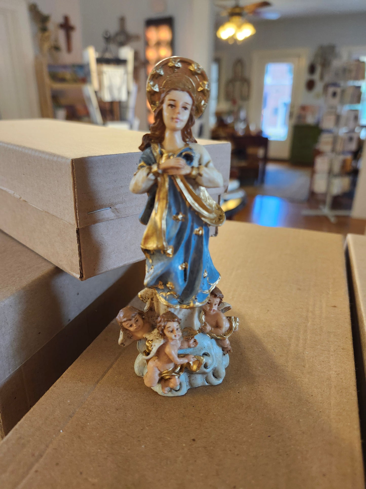 Small Marian Statue