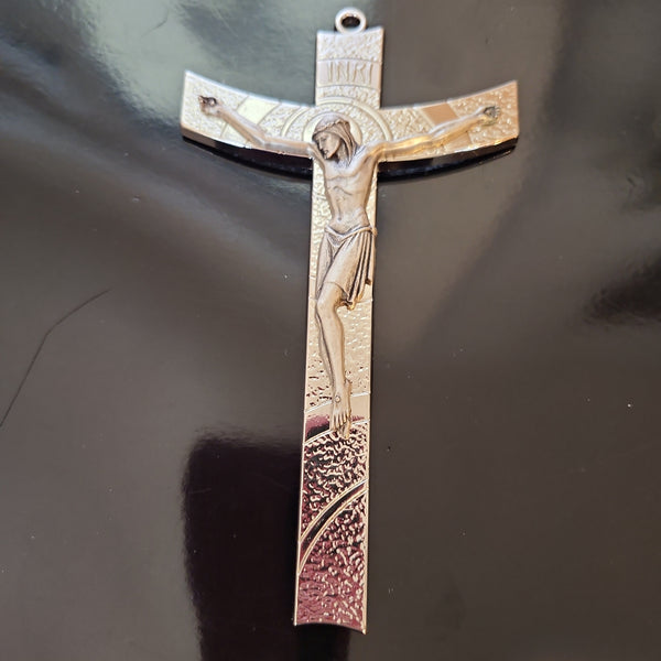 5 1/2” Metal Crucifix