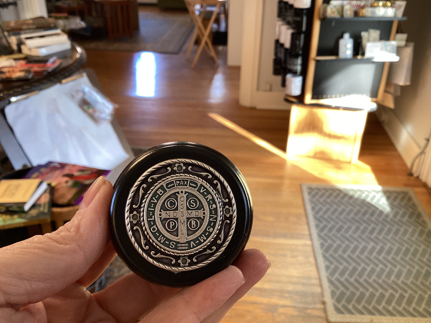 Round Wooden Keepsake Box