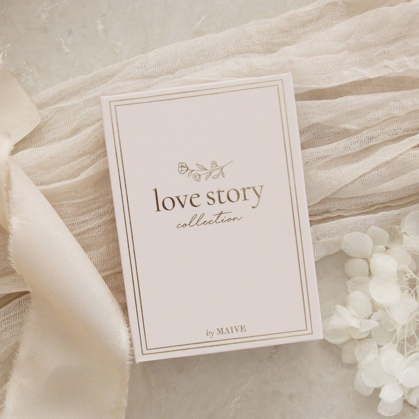 LoveStory Collection - Engraved Cross Bar Ring