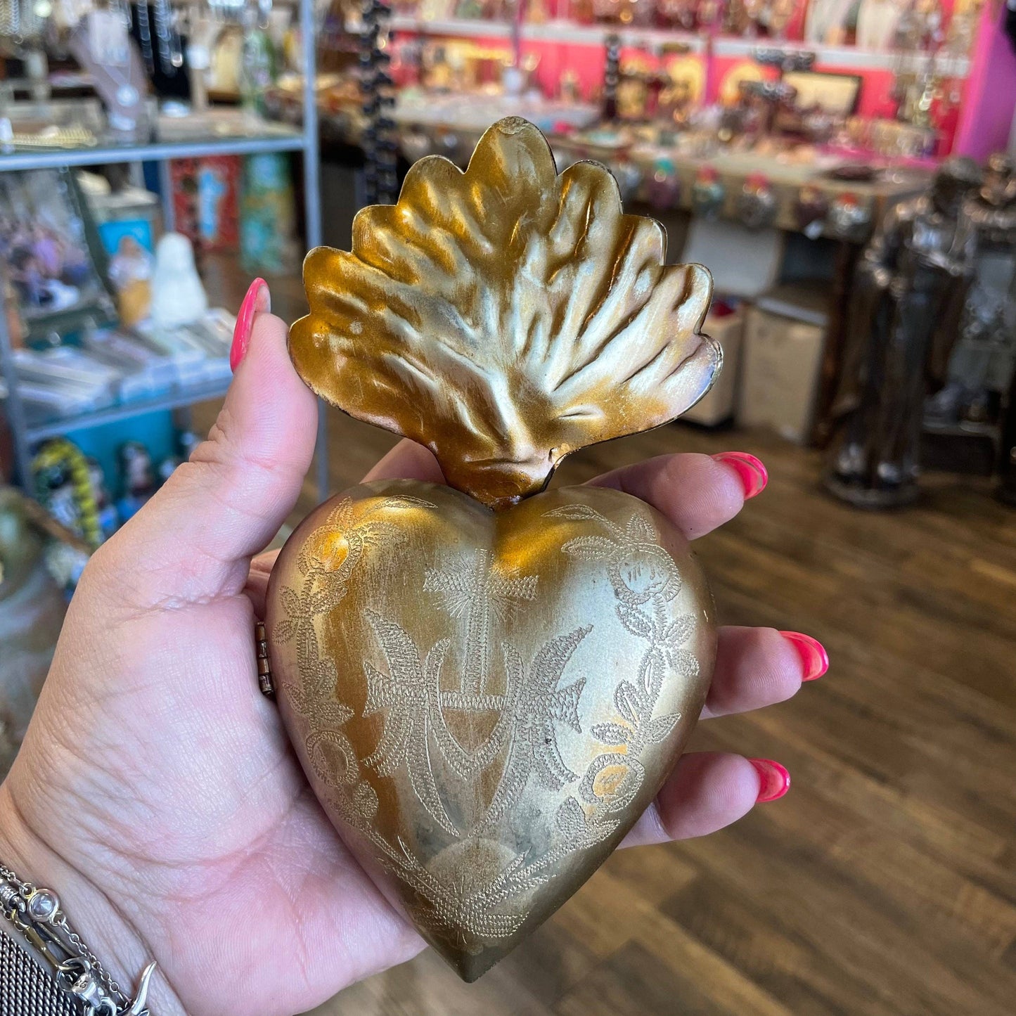 Love and Honor Jesus LLC - Sacred Heart Locket Box