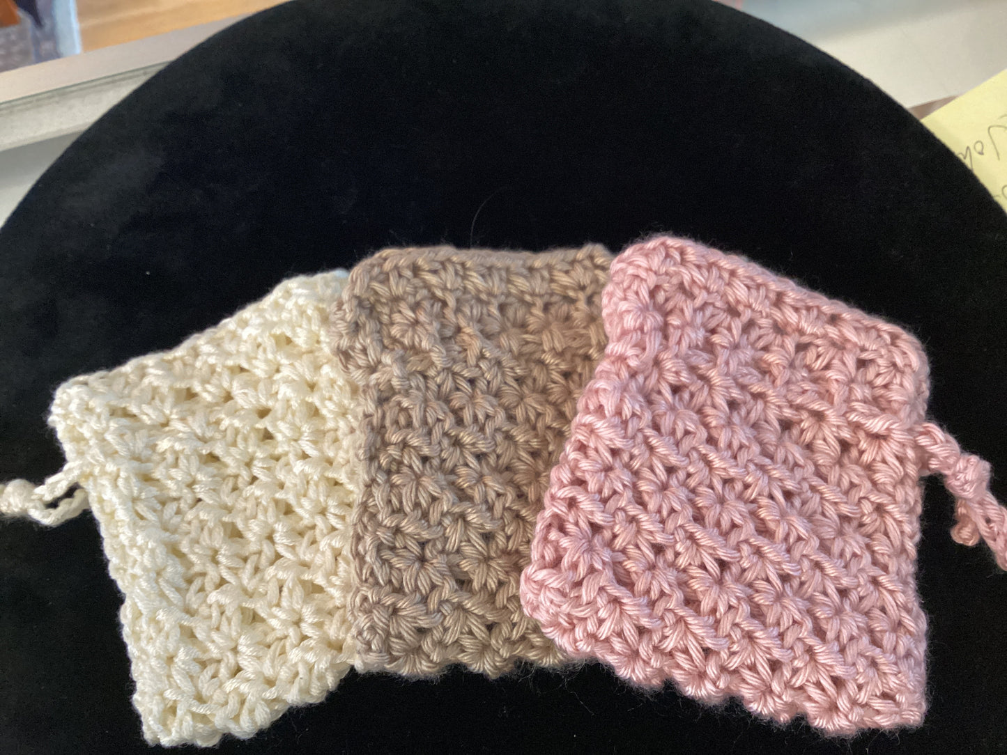 Crochet ed Rosary Pouch