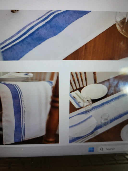 Small Things Great Love Table Runner