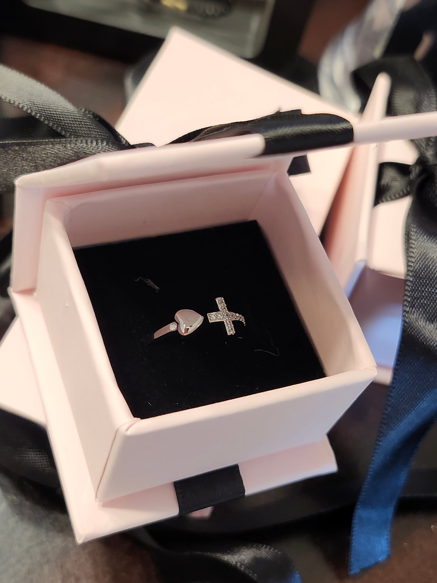 Cross / Heart Ring