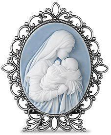 Standing cameo Mother’s Kiss