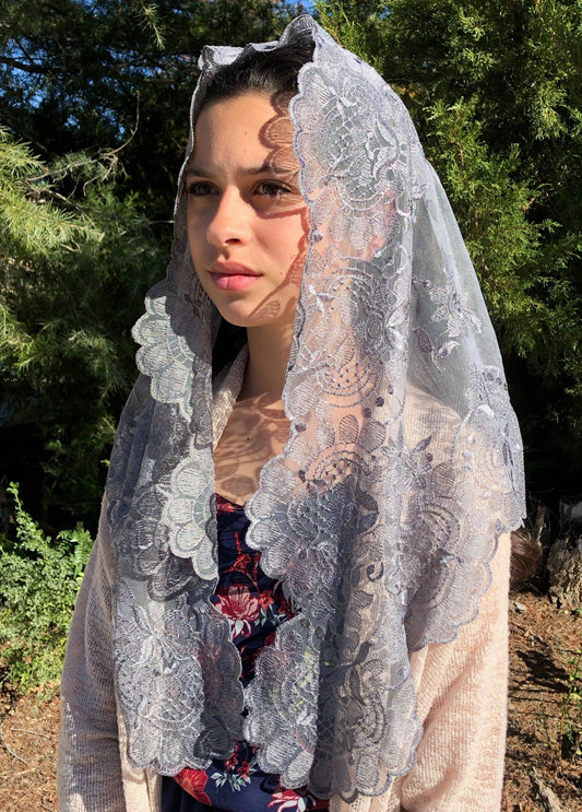 St. Catalina Thomas Veil  -GRAY    (48" x 23")